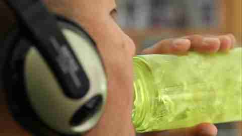 《深海》唯有热爱可抵岁月漫长